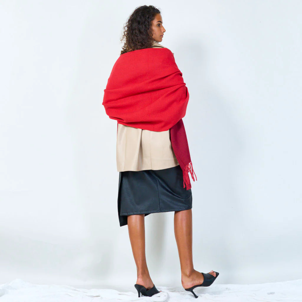 Classic solid color scarf with fringe