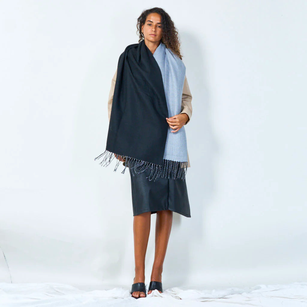 Classic solid color scarf with fringe